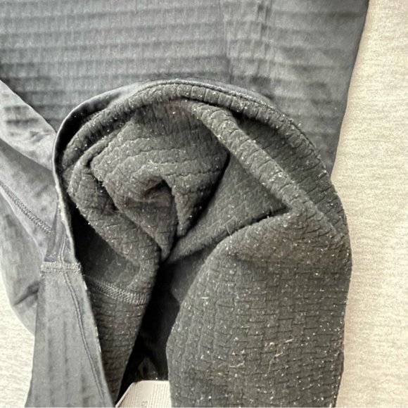 Under Armour Womens Black Fitted Pullover Shirt Size Xs Long Sleeves - Picture 8 of 10